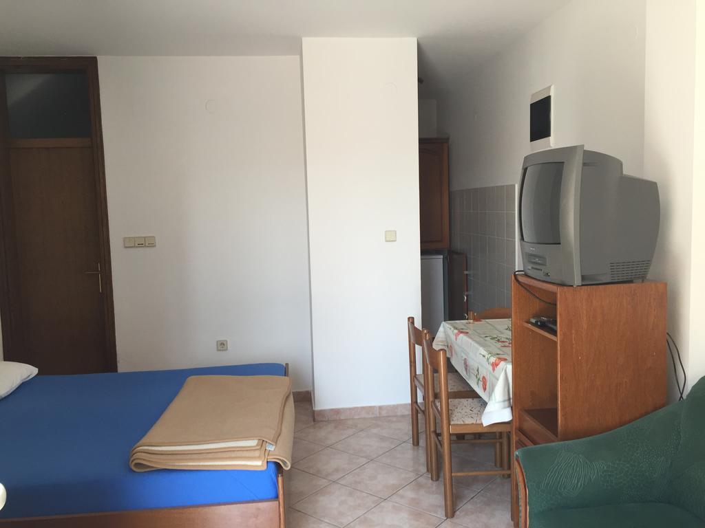 Apartments Antonia Malinska Zewnętrze zdjęcie