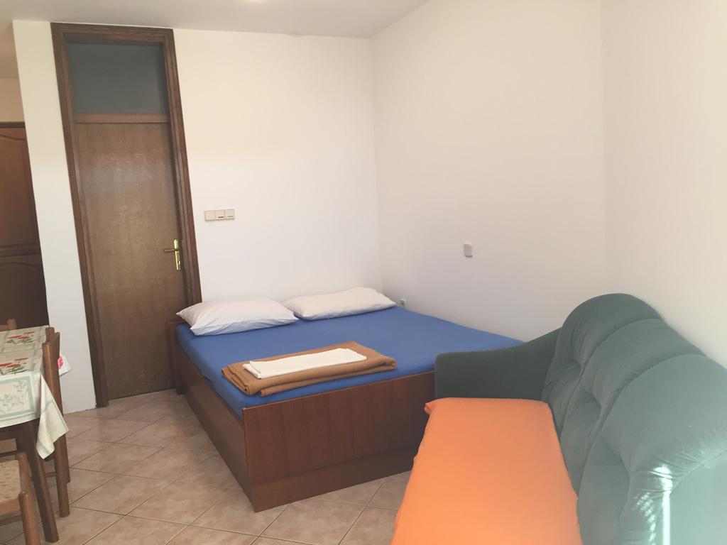 Apartments Antonia Malinska Zewnętrze zdjęcie