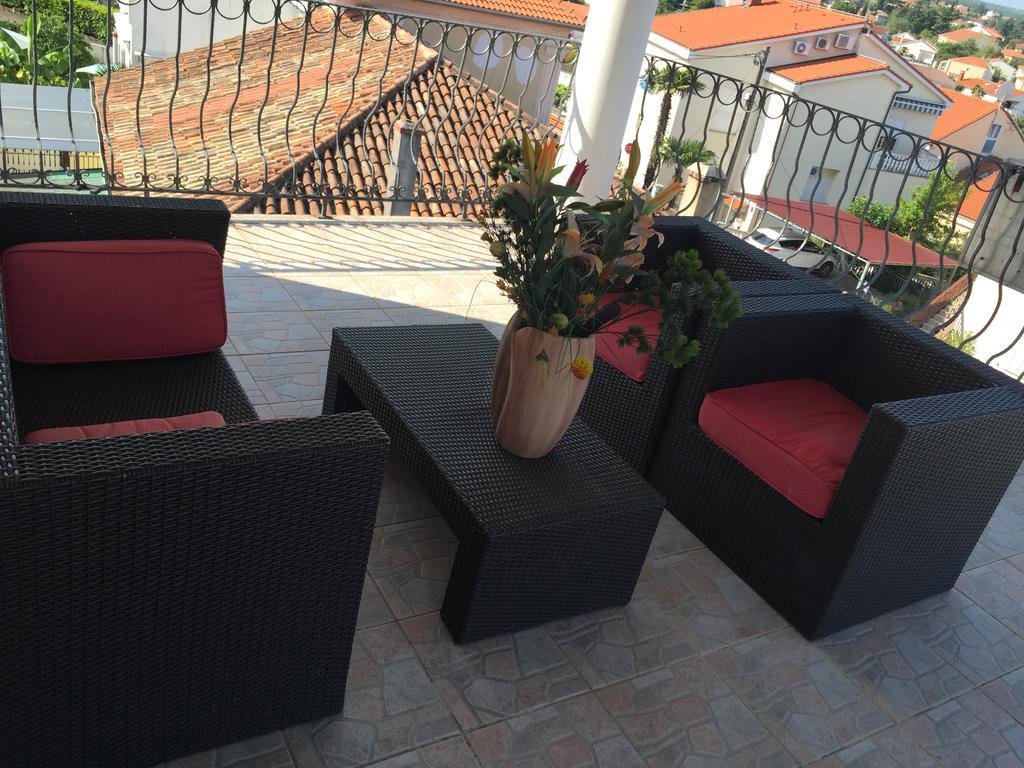 Apartments Antonia Malinska Zewnętrze zdjęcie